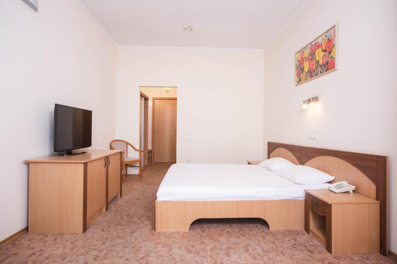 Optima Odesa Hotel Ngoại thất bức ảnh