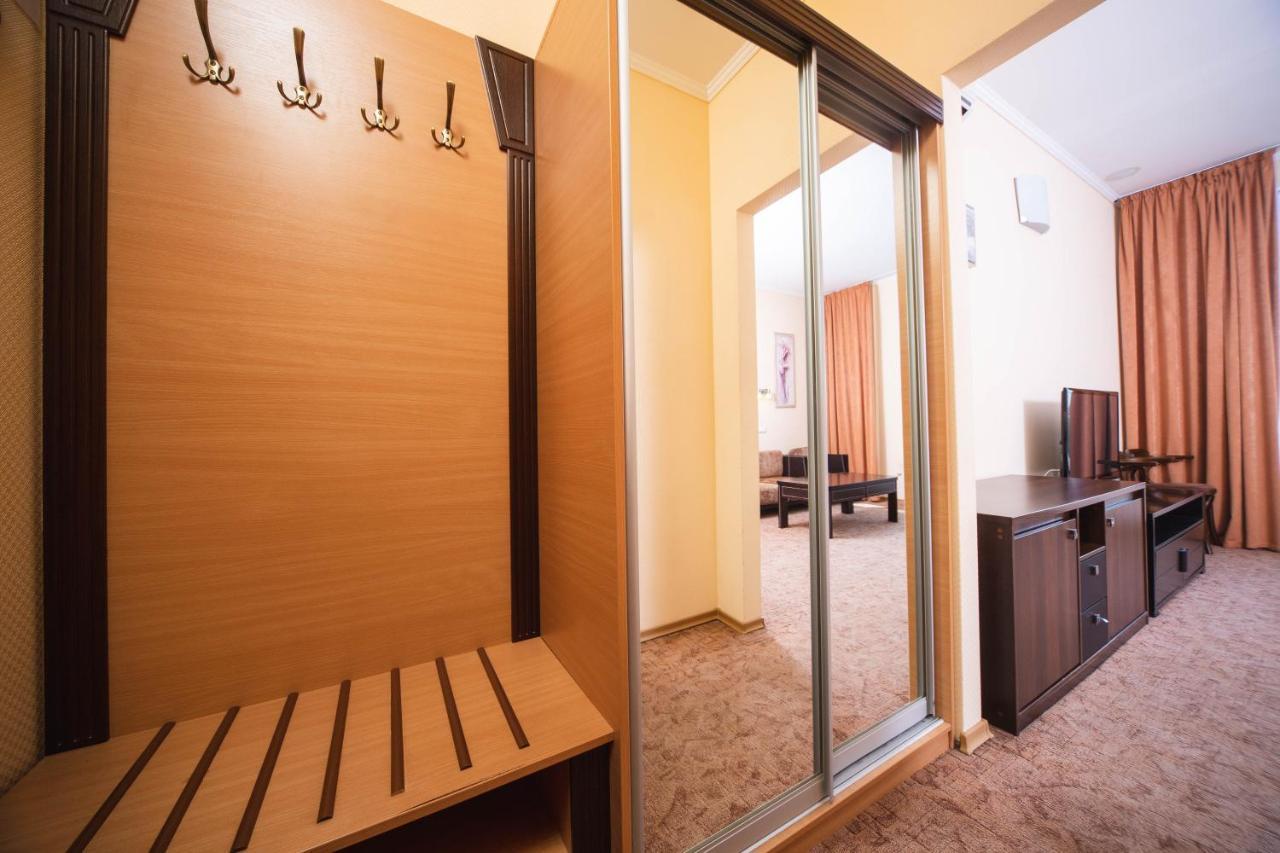 Optima Odesa Hotel Ngoại thất bức ảnh
