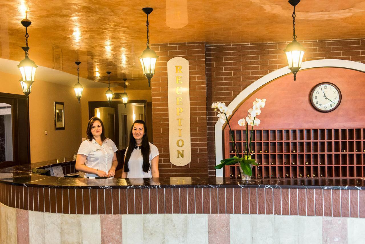 Optima Odesa Hotel Ngoại thất bức ảnh